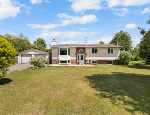 645 Code Dr, Smiths Falls